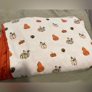 KYTE BABY toddler squash blanket